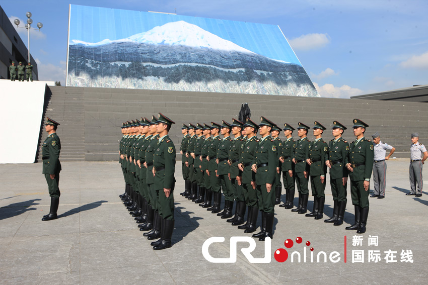 guardia-honor-EPL-China-México-participa-Bicentenario-ceremonia-independencia 3